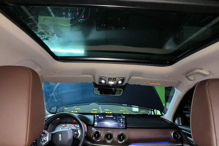 Used Wey VV6 2021 2.0T Two-Wheel Drive Smart Plus Headliner