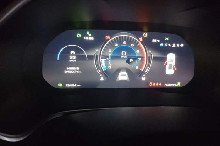Used Wey VV6 2021 2.0T Two-Wheel Drive Smart Plus Instrument Cluster