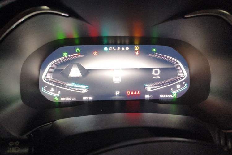 Used Wey VV6 2021 2.0T Two-Wheel Drive Smart Plus Instrument Cluster