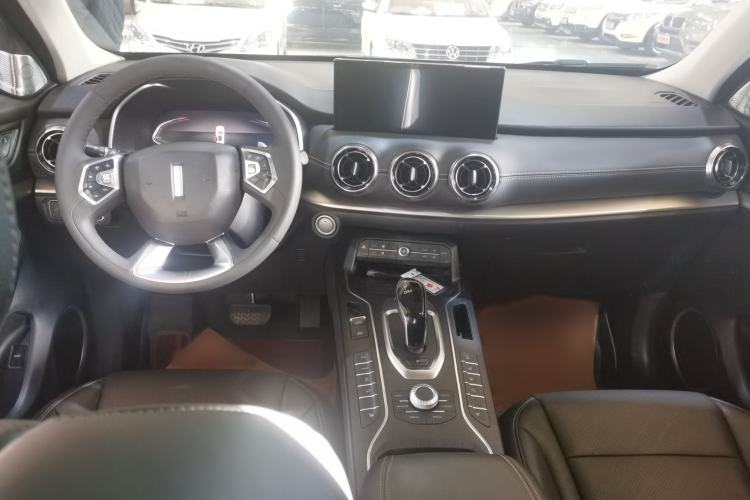 Used Wey VV6 2021 2.0T Two-Wheel Drive Smart Protection+ Interior 3