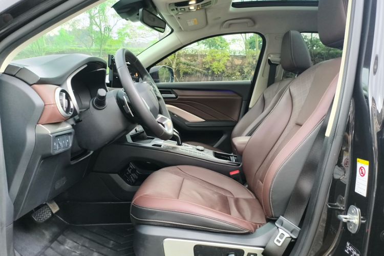Used Wey VV6 2021 2.0T Two-Wheel Drive Smart Plus Interior 4