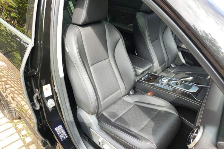 Used Wey VV6 2021 2.0T Two-Wheel Drive Smart Protection+ Interior 7