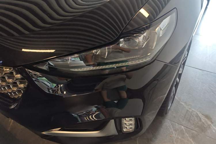 Used Wey VV6 2021 2.0T Two-Wheel Drive Smart Protection+ Left Front Headlight