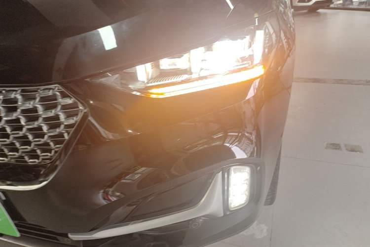 Used Wey VV6 2021 2.0T All-Wheel Drive Zhiyu+ Left Front Headlight
