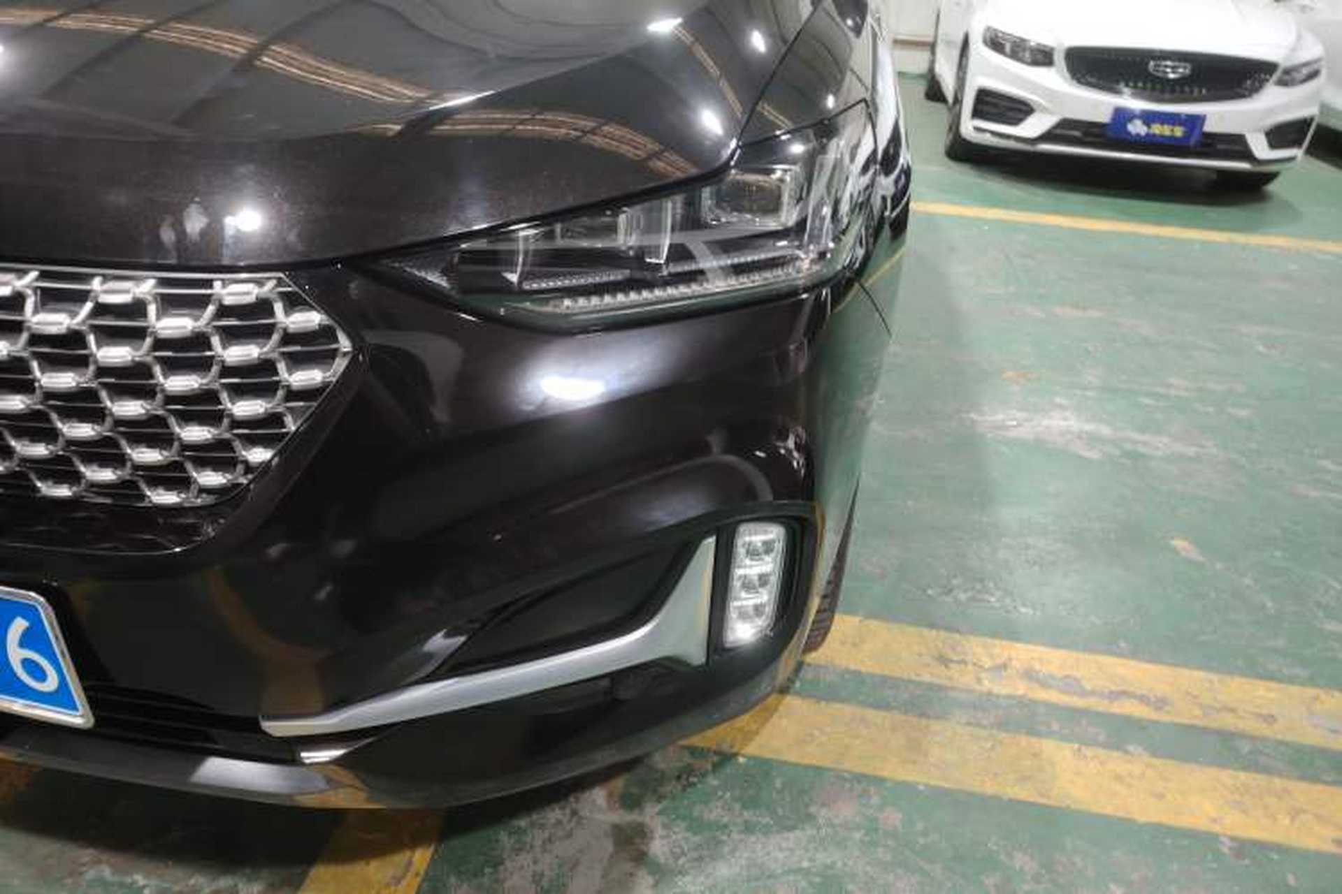 Used Wey VV6 2021 2.0T Two-Wheel Drive Smart Plus Left Front Headlight