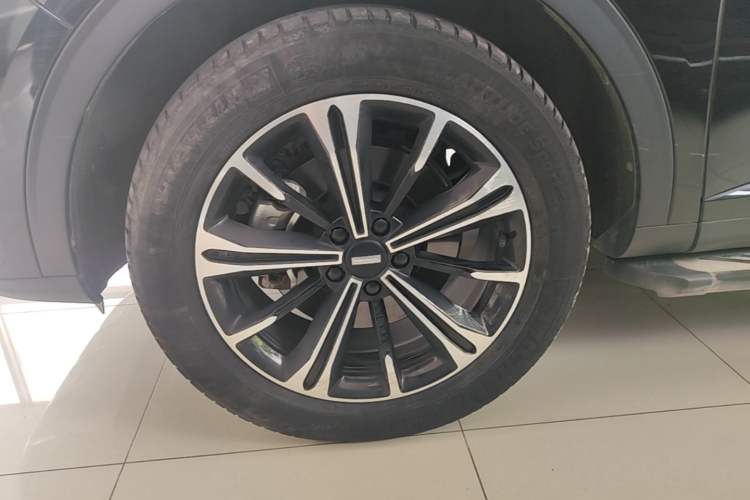Used Wey VV6 2021 2.0T Two-Wheel Drive Smart Protection+ Left Front Wheel Hub