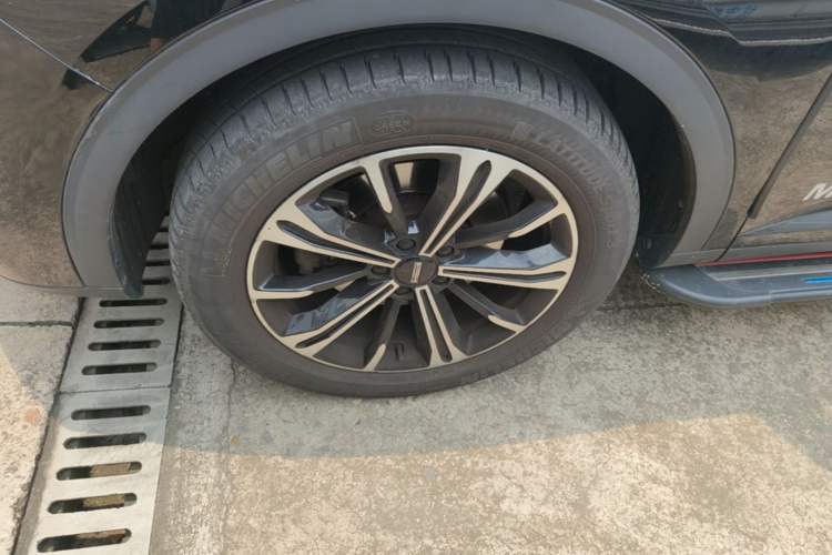 Used Wey VV6 2021 2.0T Two-Wheel Drive Smart Drive+ Left Front Wheel Hub