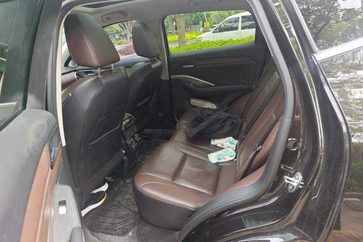 Used Wey VV6 2021 2.0T Two-Wheel Drive Smart Plus Left Rear Seat