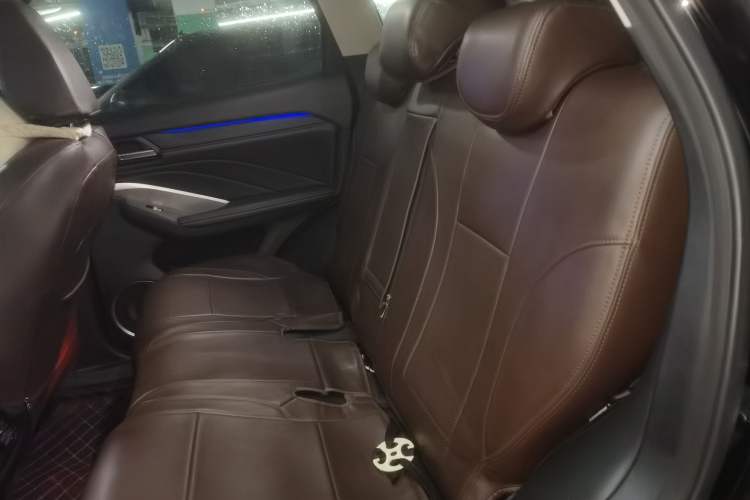 Used Wey VV6 2021 2.0T Two-Wheel Drive Smart Plus Left Rear Seat