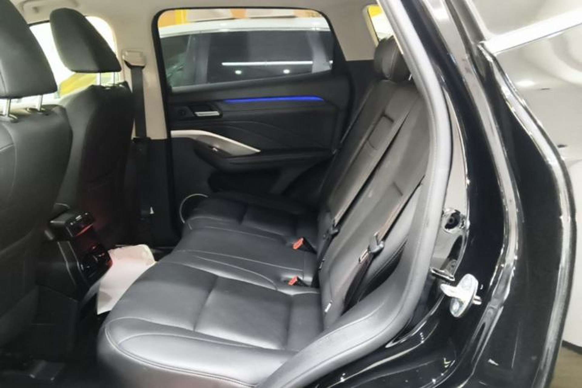 Used Wey VV6 2021 2.0T Two-Wheel Drive Smart Plus Left Rear Seat