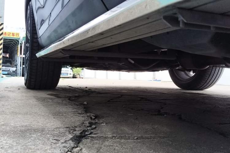 Used Wey VV6 2021 2.0T Two-Wheel Drive Smart Plus Left Side Sill