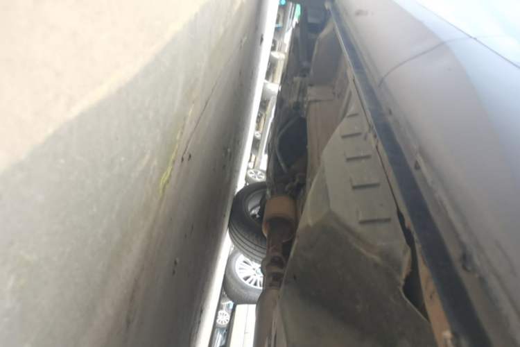 Used Wey VV6 2021 2.0T Two-Wheel Drive Smart Plus Left Side Sill