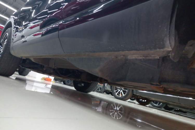 Used Wey VV6 2021 2.0T Two-Wheel Drive Smart Protection+ Left Side Sill