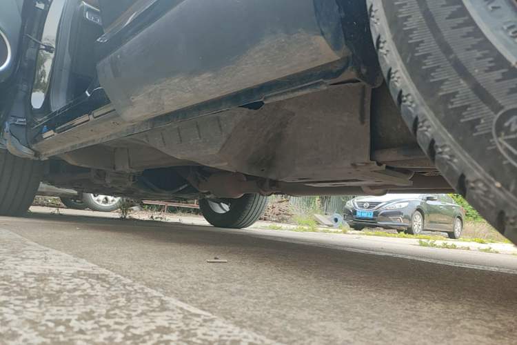 Used Wey VV6 2021 2.0T Two-Wheel Drive Smart Protection+ Left Side Sill