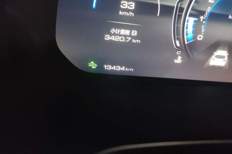 Used Wey VV6 2021 2.0T Two-Wheel Drive Smart Plus Odometer Close Up