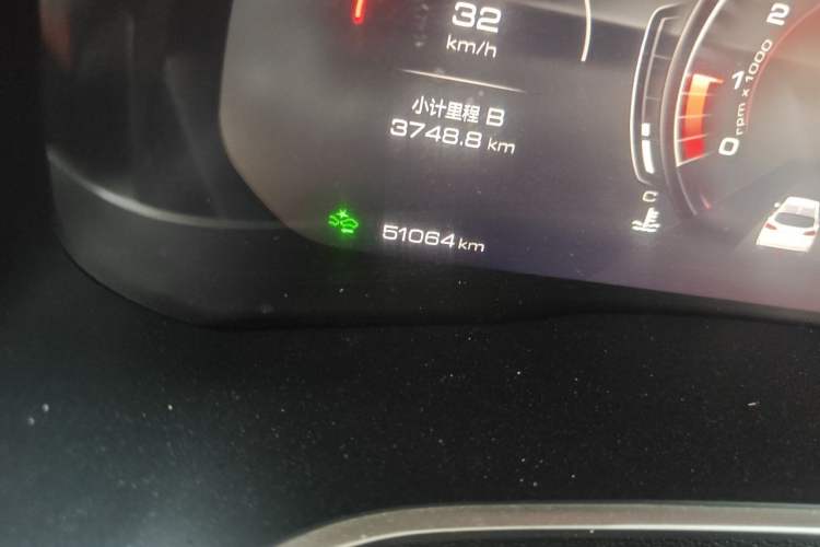 Used Wey VV6 2021 2.0T Two-Wheel Drive Smart Protection+ Odometer Close Up