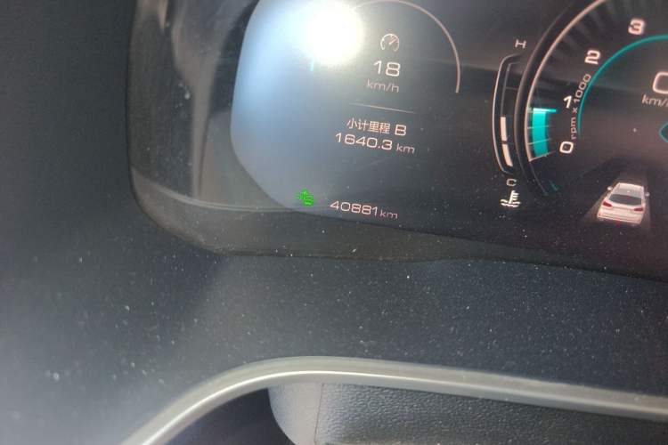 Used Wey VV6 2021 2.0T Two-Wheel Drive Smart Protection+ Odometer Close Up