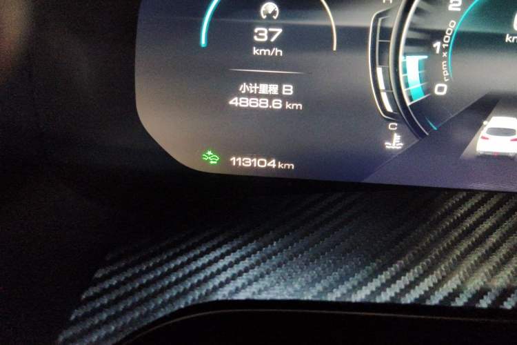 Used Wey VV6 2021 2.0T Two-Wheel Drive Smart Protection+ Odometer Close Up