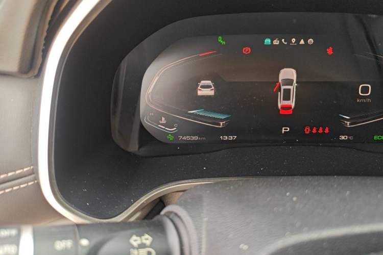 Used Wey VV6 2021 2.0T Two-Wheel Drive Smart Protection+ Odometer Close Up