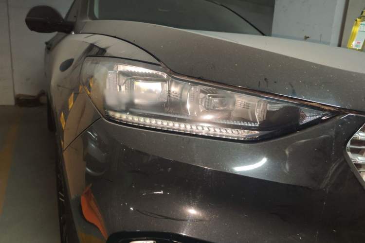 Used Wey VV6 2021 2.0T Two-Wheel Drive Smart Protection+ Right Front Headlight