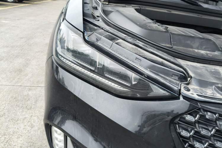 Used Wey VV6 2021 2.0T Two-Wheel Drive Smart Plus Right Front Headlight