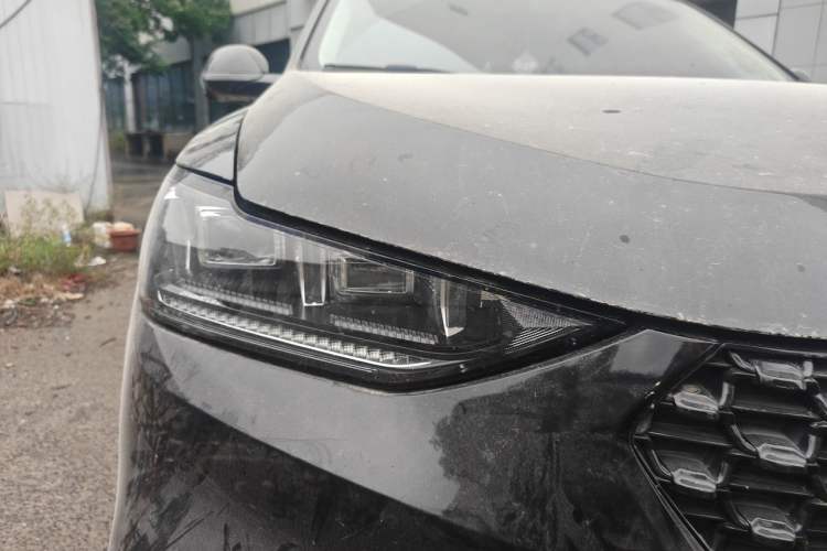 Used Wey VV6 2021 2.0T Two-Wheel Drive Smart Protection+ Right Front Headlight