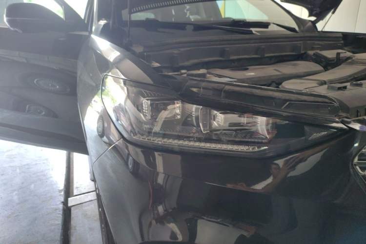 Used Wey VV6 2021 2.0T Two-Wheel Drive Smart Plus Right Front Headlight