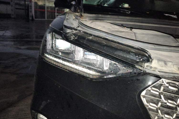 Used Wey VV6 2021 2.0T Two-Wheel Drive Smart Plus Right Front Headlight