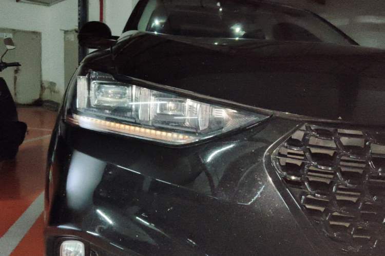 Used Wey VV6 2021 2.0T Two-Wheel Drive Smart Protection+ Right Front Headlight