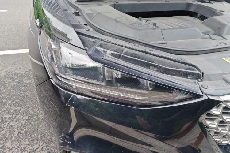 Used Wey VV6 2021 2.0T Two-Wheel Drive Smart Plus Right Front Headlight