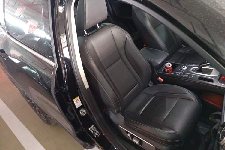 Used Wey VV6 2021 2.0T Two-Wheel Drive Smart Plus Right Front Seat