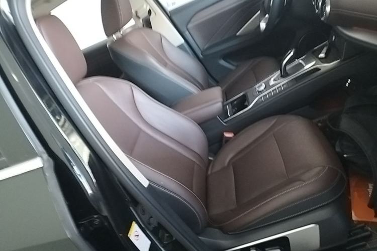 Used Wey VV6 2021 2.0T Two-Wheel Drive Smart Plus Right Front Seat