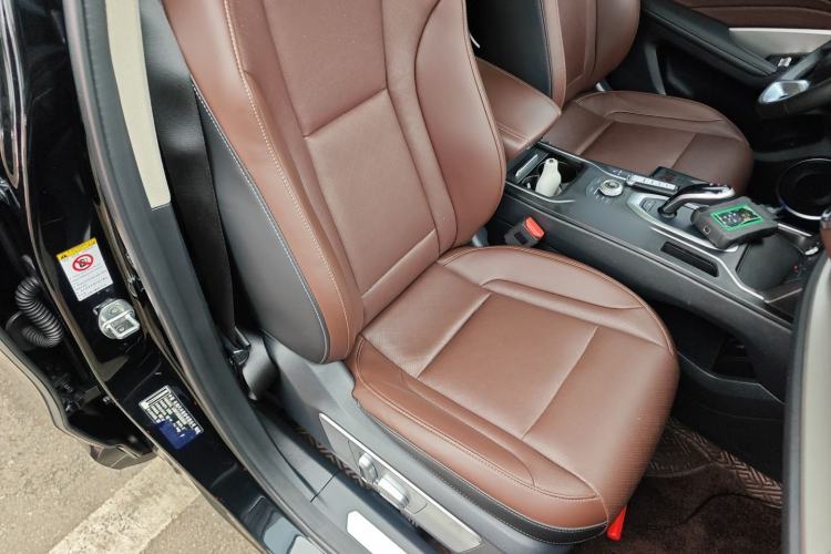 Used Wey VV6 2021 2.0T Two-Wheel Drive Smart Protection+ Right Front Seat