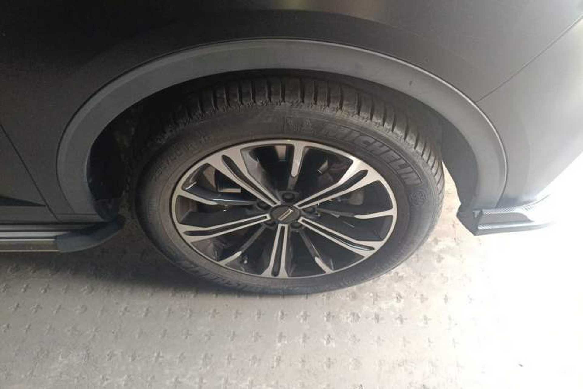 Used Wey VV6 2021 2.0T Two-Wheel Drive Smart Protection+ Right Front Wheel Hub