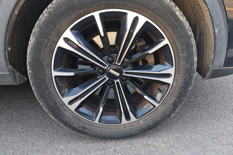 Used Wey VV6 2021 2.0T Two-Wheel Drive Smart Plus Right Front Wheel Hub