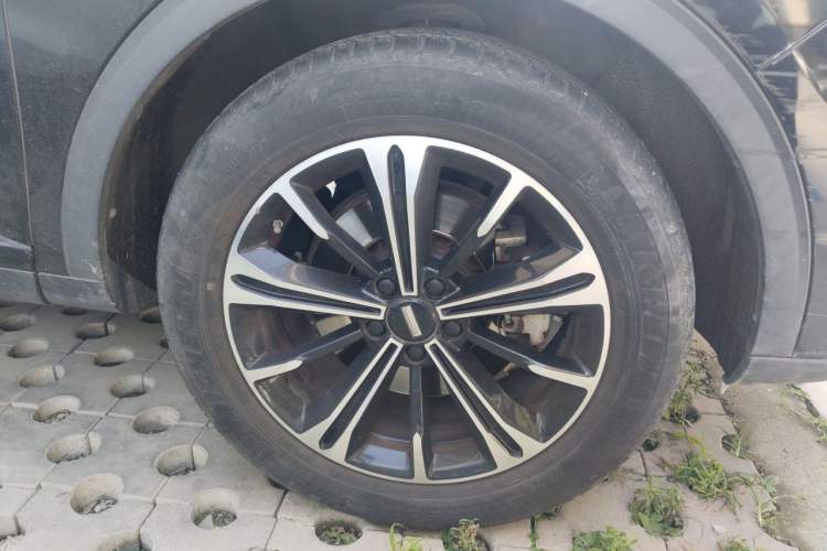 Used Wey VV6 2021 2.0T Two-Wheel Drive Smart Protection+ Right Front Wheel Hub