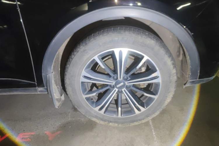 Used Wey VV6 2021 2.0T Two-Wheel Drive Smart Plus Right Front Wheel Hub