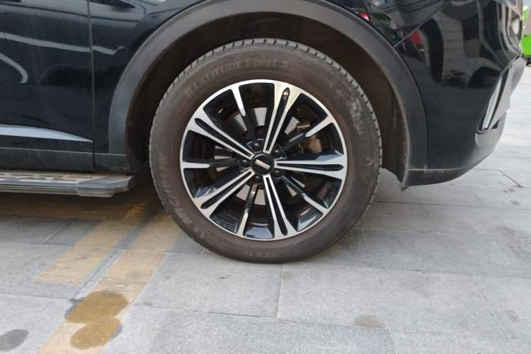 Used Wey VV6 2021 2.0T Two-Wheel Drive Smart Plus Right Front Wheel Hub