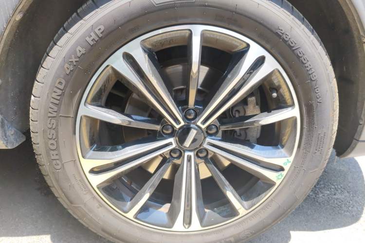 Used Wey VV6 2021 2.0T Two-Wheel Drive Smart Protection+ Right Front Wheel Hub