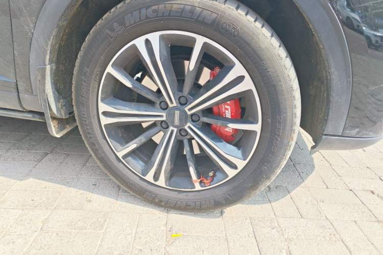 Used Wey VV6 2021 2.0T Two-Wheel-Drive Child-Care Edition Right Front Wheel Hub