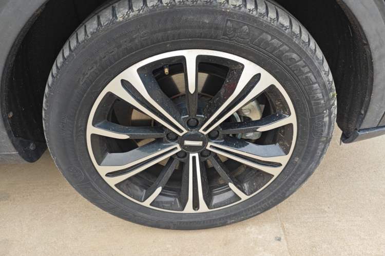 Used Wey VV6 2021 2.0T Two-Wheel Drive Smart Protection+ Right Front Wheel Hub