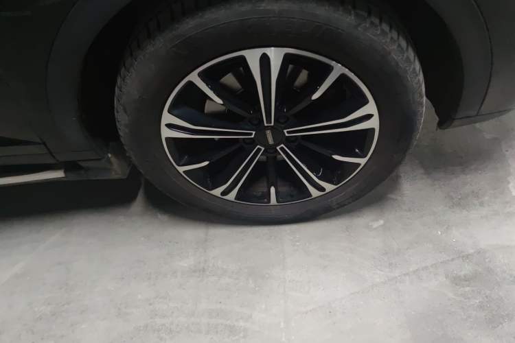 Used Wey VV6 2021 2.0T Two-Wheel Drive Smart Protection+ Right Front Wheel Hub