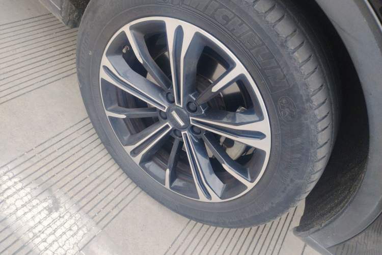 Used Wey VV6 2021 2.0T Two-Wheel Drive Smart Plus Right Front Wheel Hub