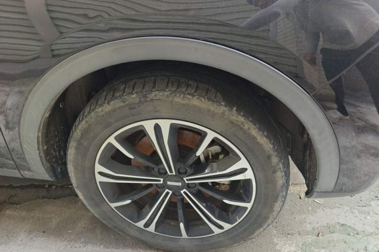 Used Wey VV6 2021 2.0T Two-Wheel Drive Smart Plus Right Front Wheel Hub