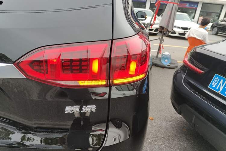 Used Wey VV6 2021 2.0T Two-Wheel Drive Smart Protection+ Right Rear Taillight