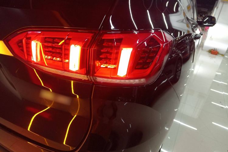 Used Wey VV6 2021 2.0T Two-Wheel Drive Smart Protection+ Right Rear Taillight