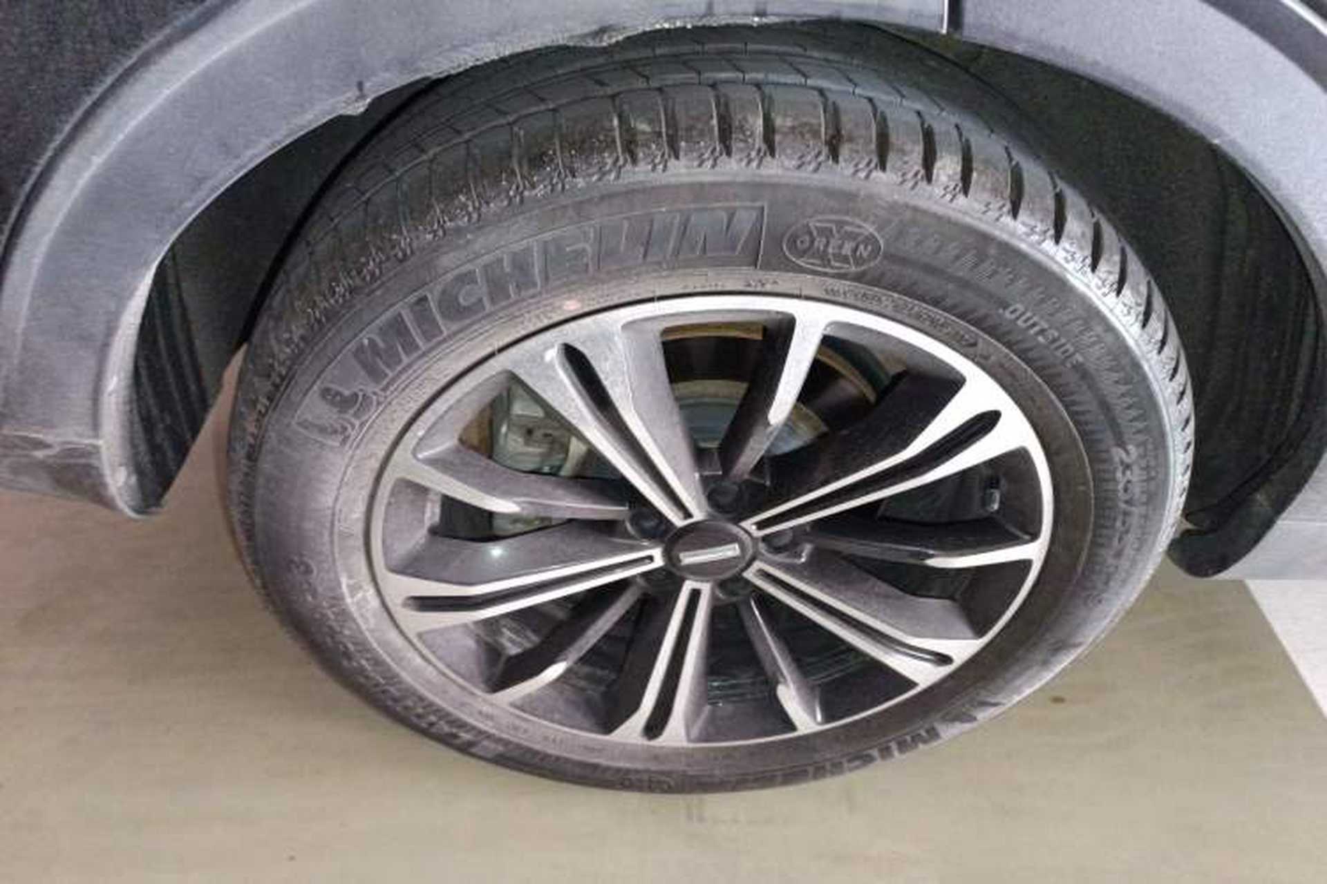 Used Wey VV6 2021 2.0T Two-Wheel Drive Smart Plus Right Rear Wheel Hub