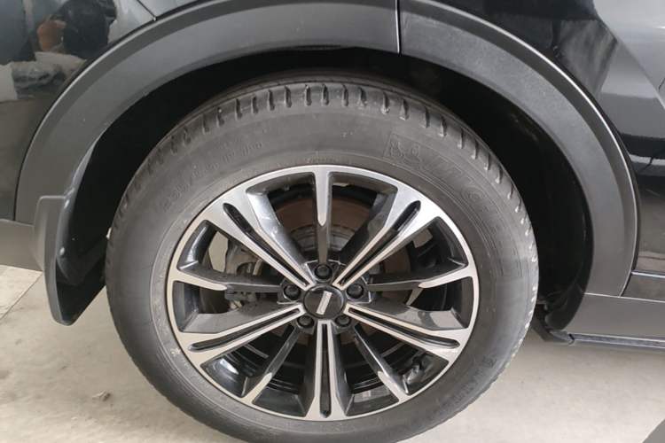 Used Wey VV6 2021 2.0T Two-Wheel Drive Smart Protection+ Right Rear Wheel Hub
