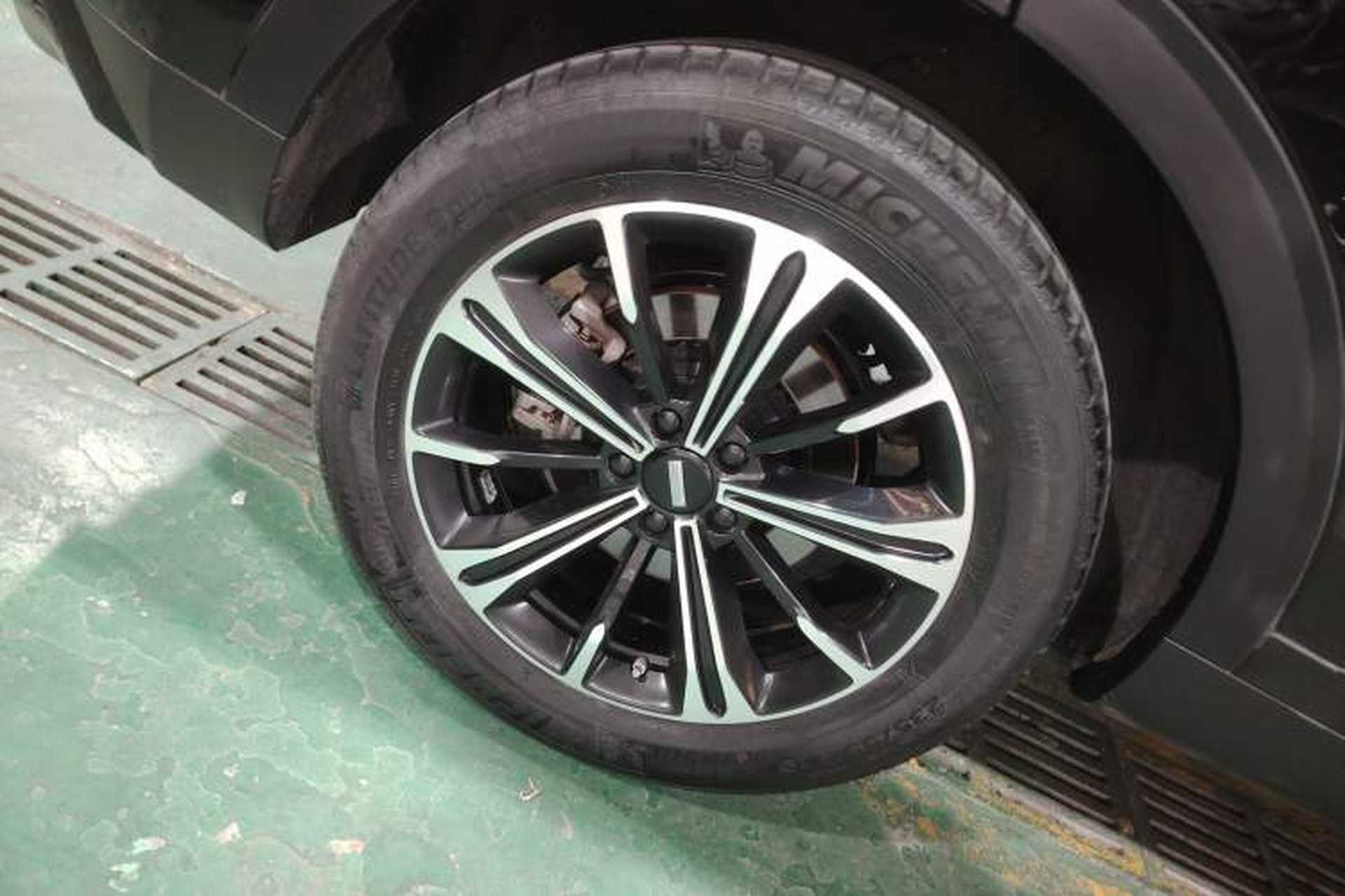 Used Wey VV6 2021 2.0T Two-Wheel Drive Smart Plus Right Rear Wheel Hub