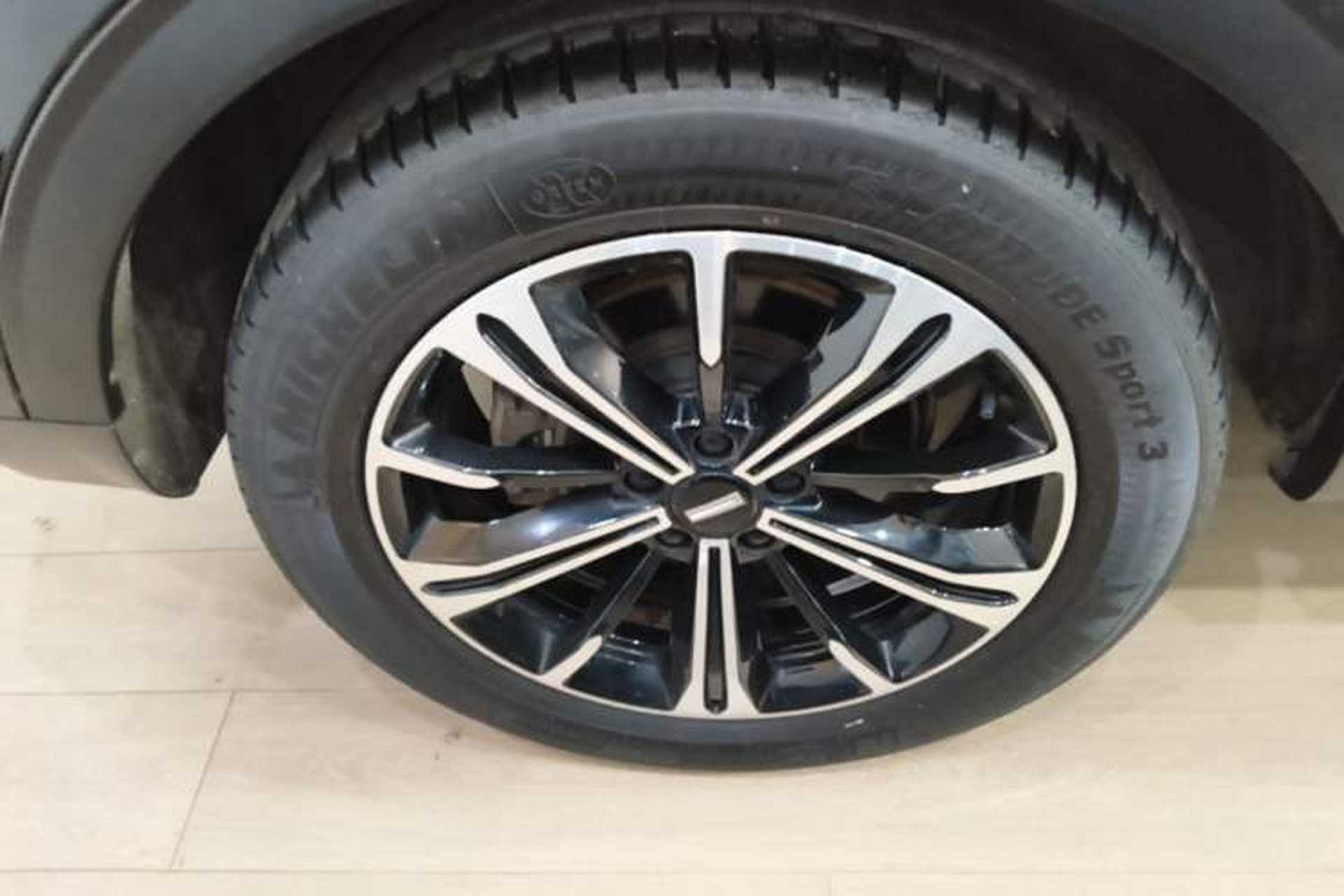 Used Wey VV6 2021 2.0T Two-Wheel Drive Smart Plus Right Rear Wheel Hub
